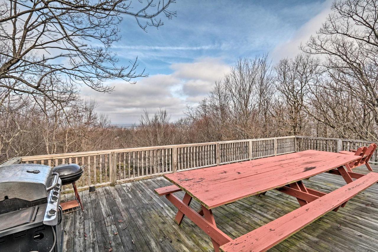 Pet-Friendly Home Deck, Bbq, 1 Mi To Lake Harmony Exterior photo