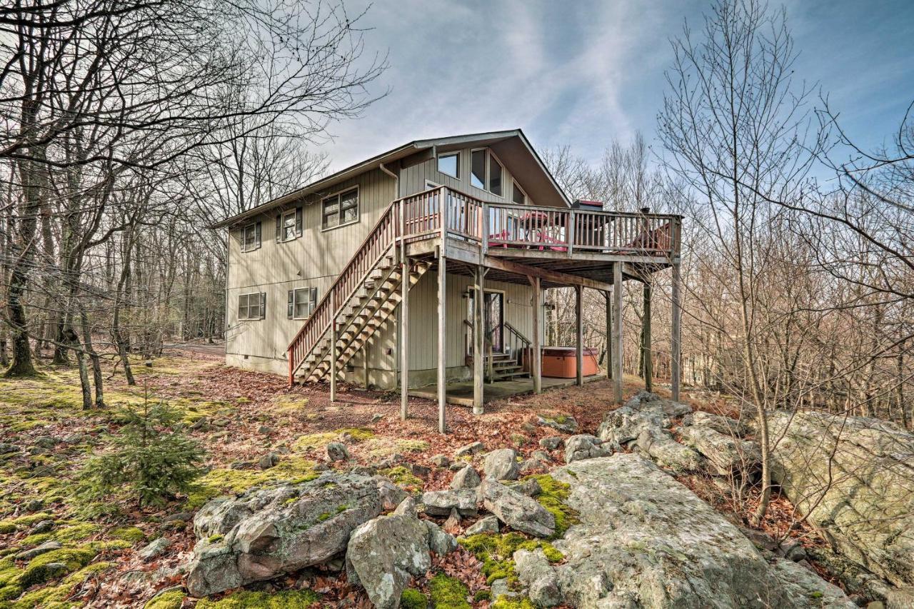 Pet-Friendly Home Deck, Bbq, 1 Mi To Lake Harmony Exterior photo